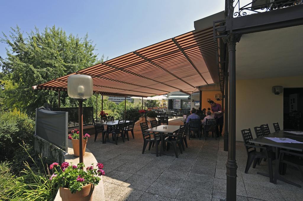 Hotel Restaurant Le Chalet Cortaillod Exterior photo
