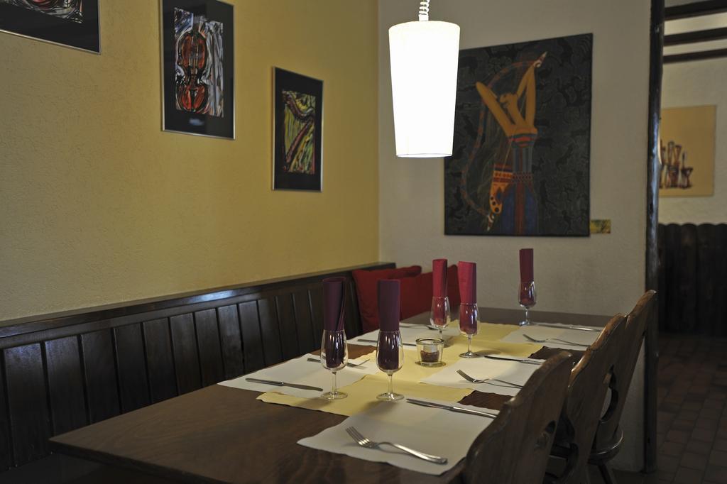 Hotel Restaurant Le Chalet Cortaillod Exterior photo