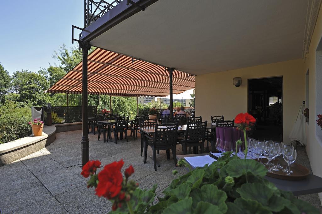 Hotel Restaurant Le Chalet Cortaillod Exterior photo